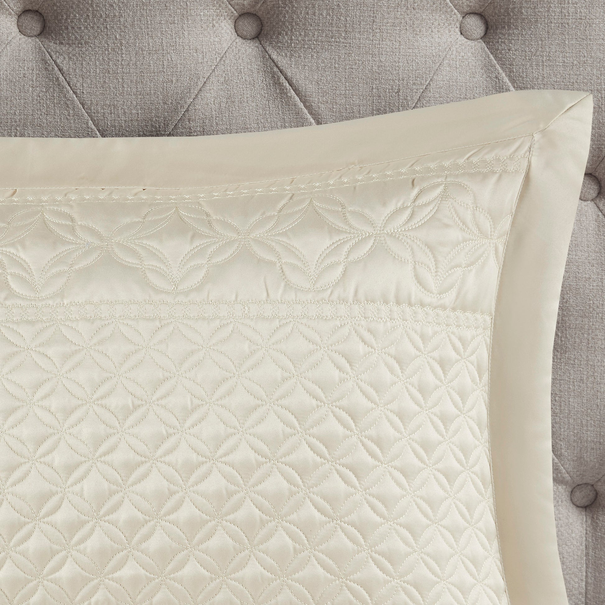 Croscill Classics Champagne 3pc Quilt Set